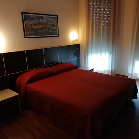 Zodiaco Готель Модена